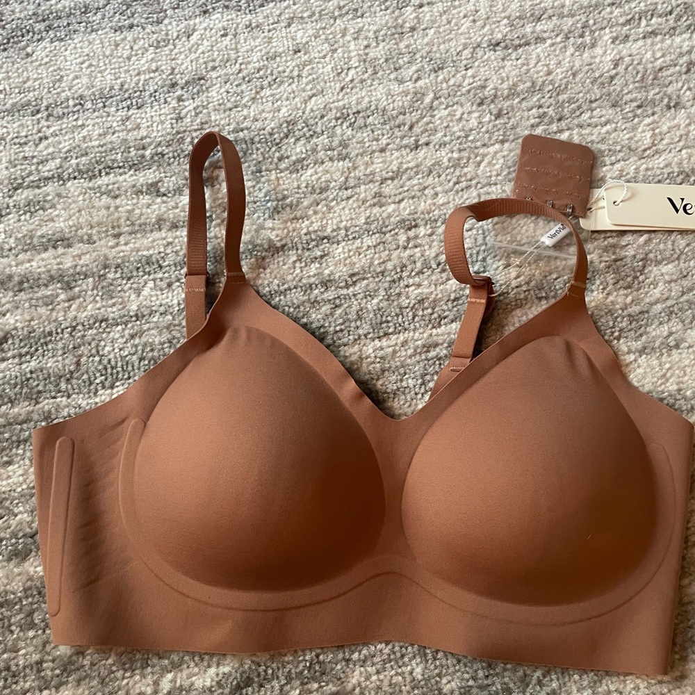 Seamless Tan Bra
